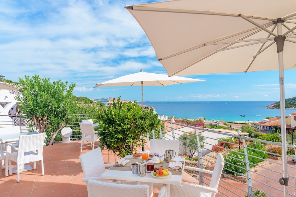 Hotel Punta Est — Restaurant & bars in Arzachena, Sardinia