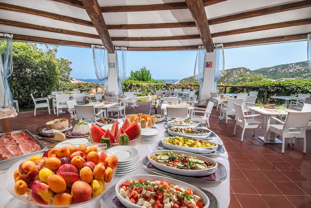 Hotel Punta Est — Restaurant & bars in Arzachena, Sardinia