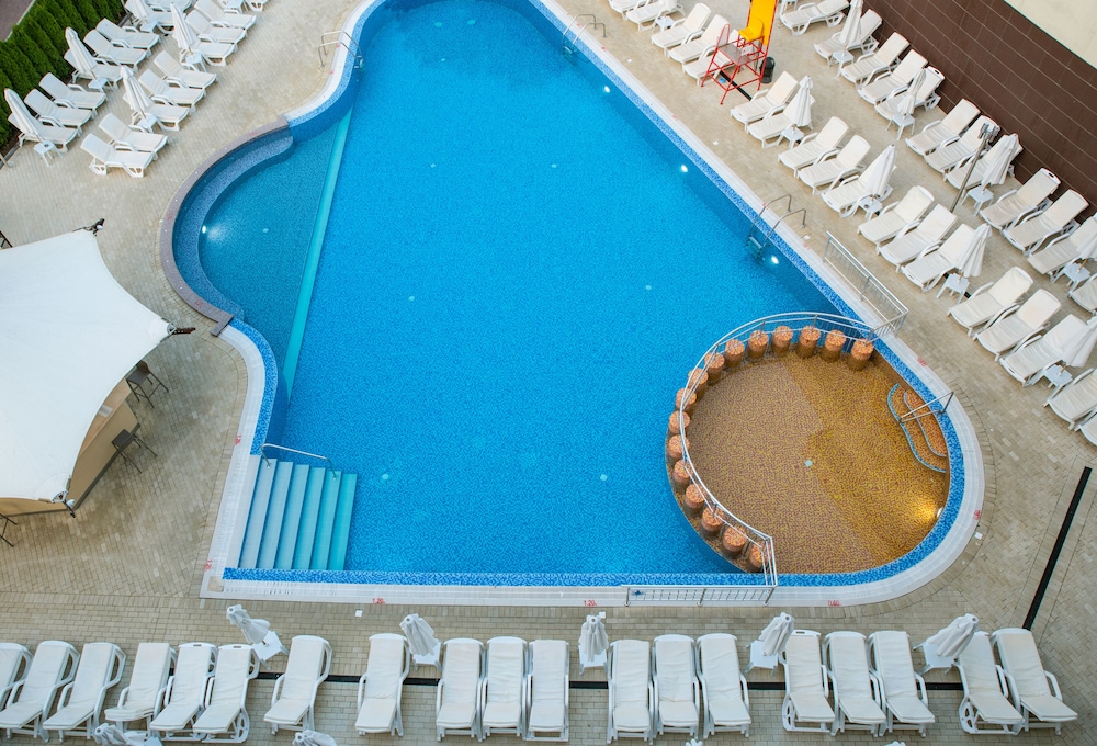 Hotel Laguna Park & Aqua Club — Swimming pool in Sunny Beach, Burgas Region