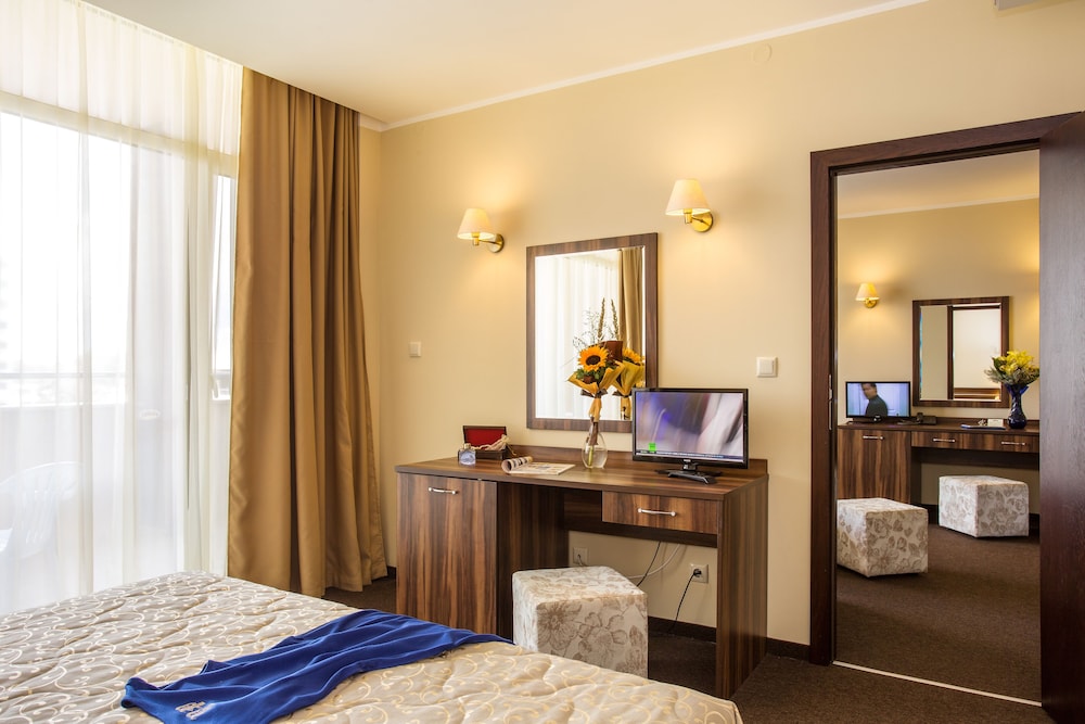 Hotel Laguna Park & Aqua Club — Hotel rooms in Sunny Beach, Burgas Region