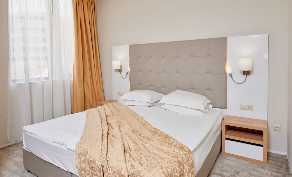 Hotel Laguna Park & Aqua Club — Hotel rooms in Sunny Beach, Burgas Region