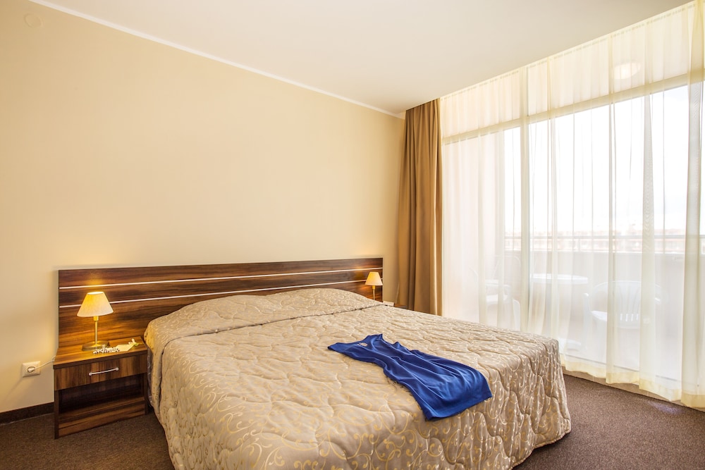 Hotel Laguna Park & Aqua Club — Hotel rooms in Sunny Beach, Burgas Region