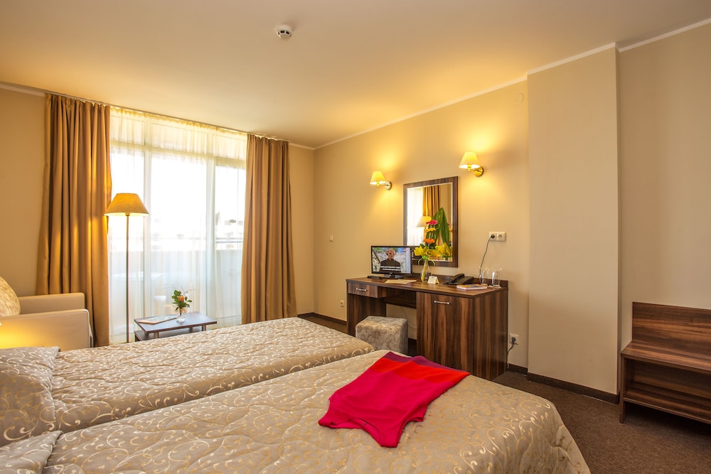 Hotel Laguna Park & Aqua Club — Hotel rooms in Sunny Beach, Burgas Region