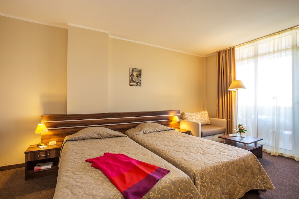 Hotel Laguna Park & Aqua Club — Hotel rooms in Sunny Beach, Burgas Region