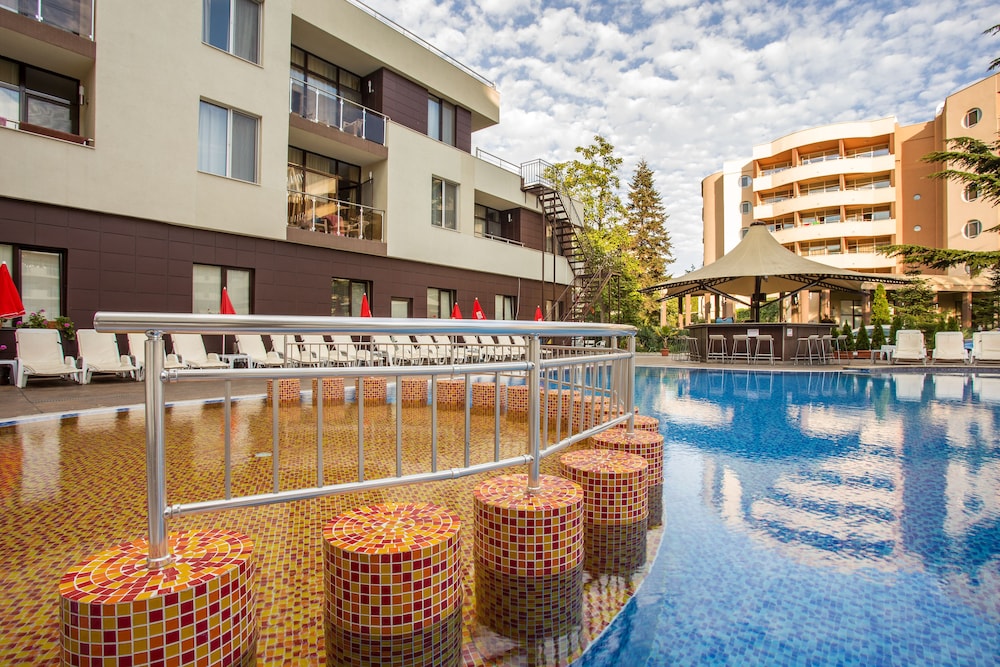 Hotel Laguna Park & Aqua Club — Swimming pool in Sunny Beach, Burgas Region