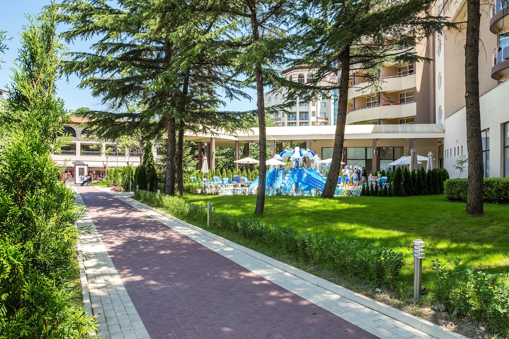 Hotel Laguna Park & Aqua Club — Hotel building in Sunny Beach, Burgas Region