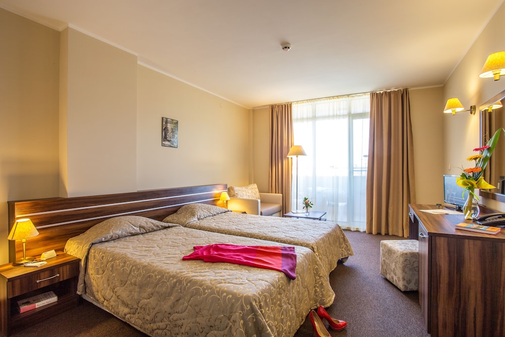 Hotel Laguna Park & Aqua Club — Hotel rooms in Sunny Beach, Burgas Region