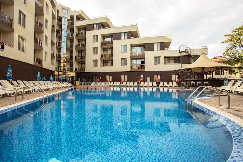 Hotel Laguna Park & Aqua Club — Swimming pool in Sunny Beach, Burgas Region