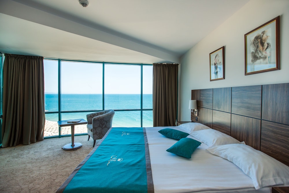 Marina Grand Beach Hotel - All inclusive — Hotel rooms in Golden Sands, Varna Region