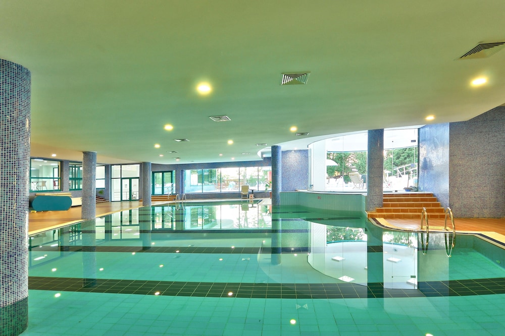 Marina Grand Beach Hotel - All inclusive — Swimming pool in Golden Sands, Varna Region