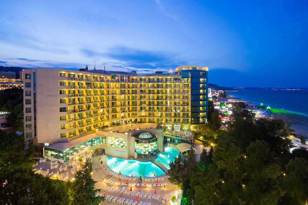 Marina Grand Beach Hotel - All inclusive — Hotel building in Golden Sands, Varna Region