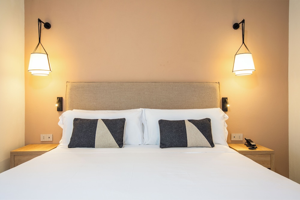 Mangia’s Sardinia Resort, Autograph Collection — Hotel rooms in Marazzino, Sardinia