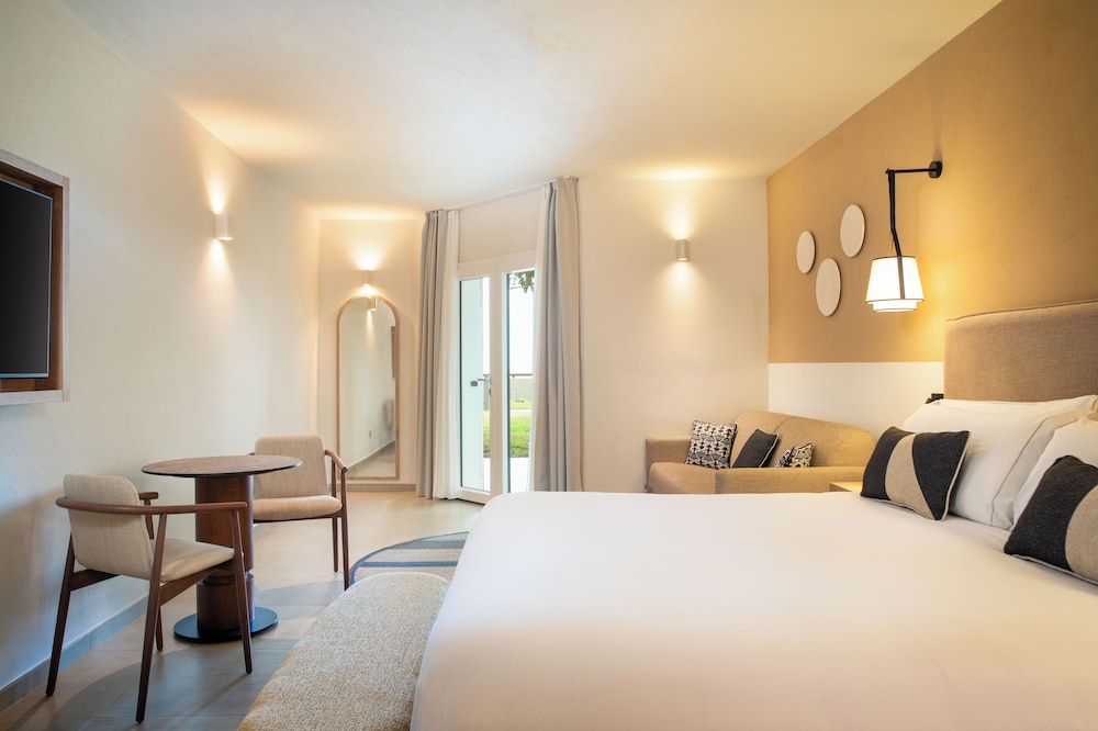 Mangia’s Sardinia Resort, Autograph Collection — Hotel rooms in Marazzino, Sardinia