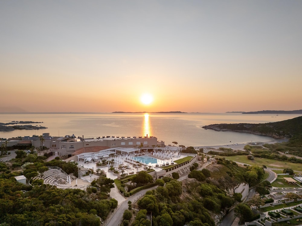 Mangia’s Sardinia Resort, Autograph Collection — Hotel building in Marazzino, Sardinia