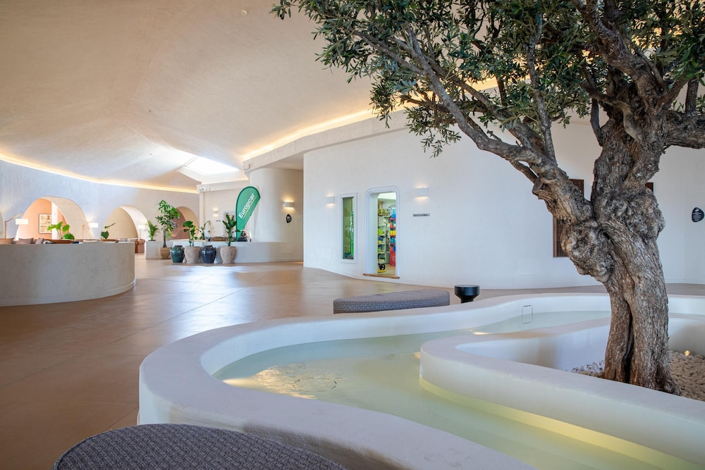 Mangia’s Sardinia Resort, Autograph Collection — Swimming pool in Marazzino, Sardinia