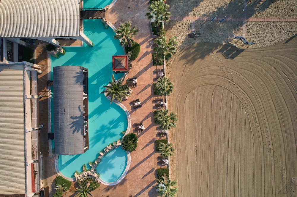 Mediterranean Village Hotel & Spa - zdjęcie 4