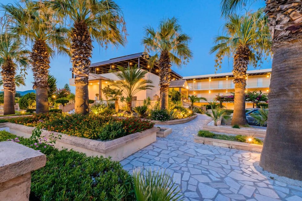 Olive Garden Hotel — Hotel building in Lardos, South Aegean