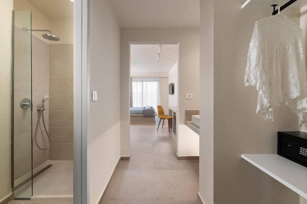 Olive Garden Hotel — Hotel rooms in Lardos, South Aegean