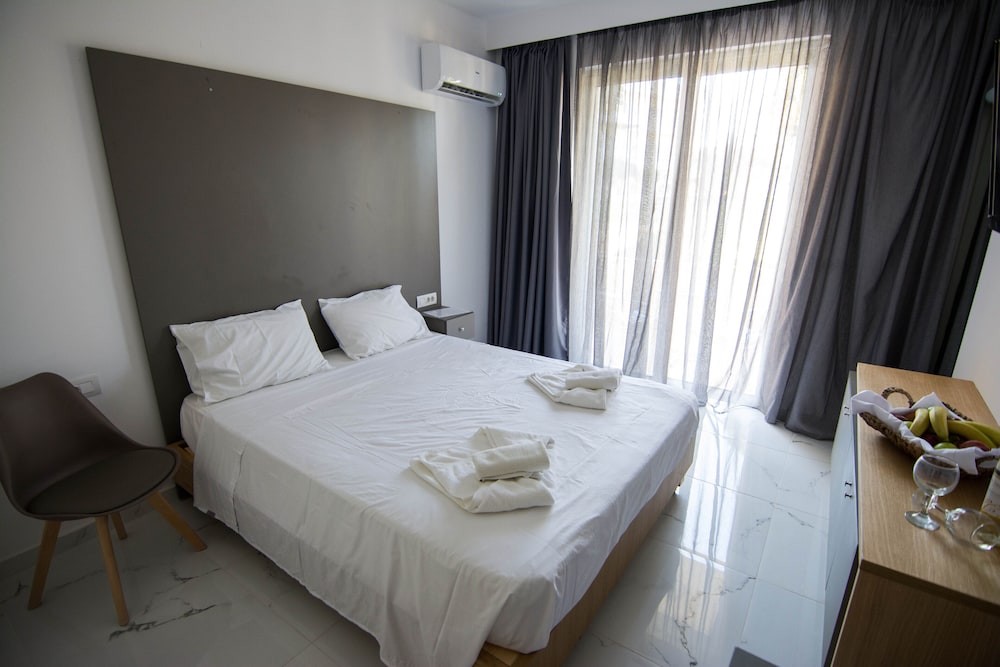 Olive Garden Hotel — Hotel rooms in Lardos, South Aegean