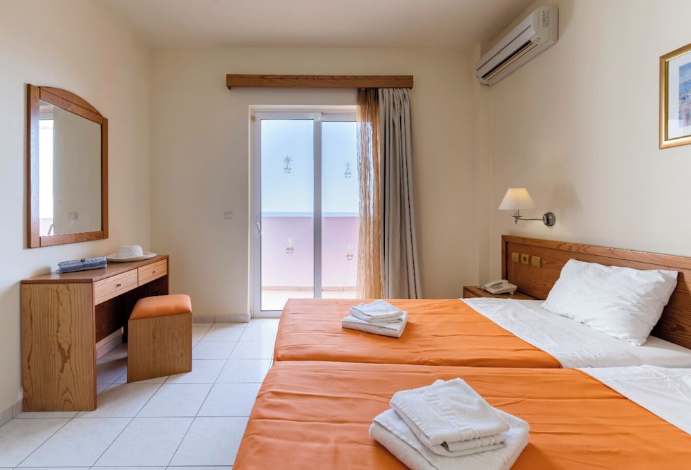 Stella Hotel — Hotel rooms in Pefkos, South Aegean