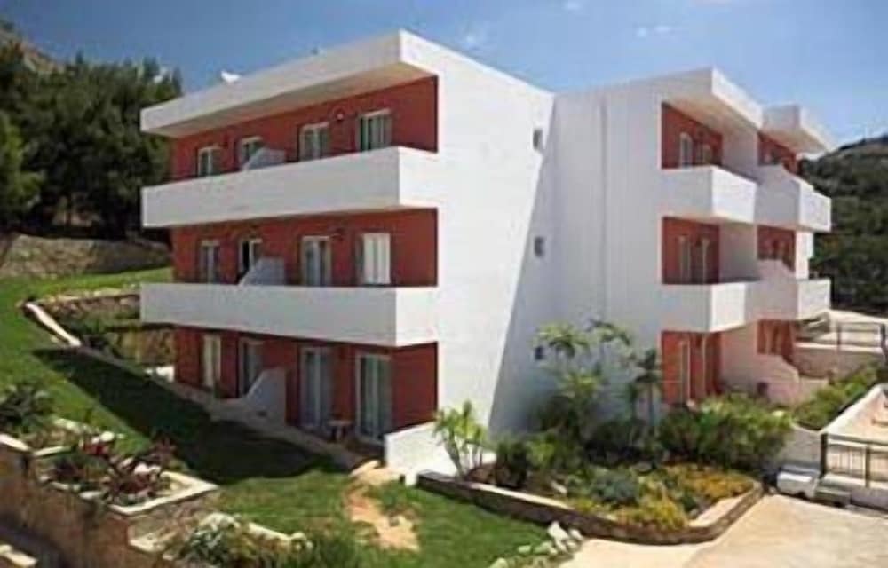 Stella Hotel — Hotel building in Pefkos, South Aegean