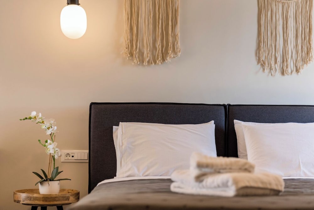 Stella Hotel — Hotel rooms in Pefkos, South Aegean
