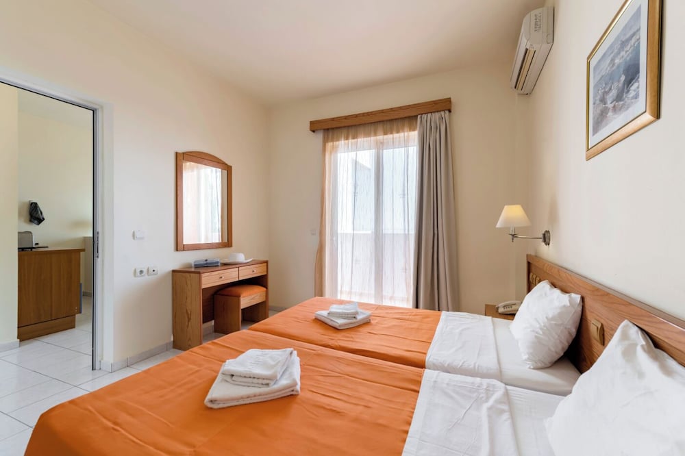 Stella Hotel — Hotel rooms in Pefkos, South Aegean