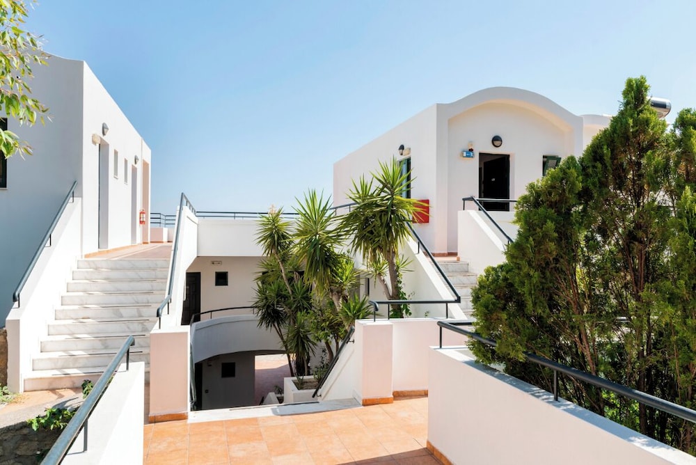 Stella Hotel — Hotel rooms in Pefkos, South Aegean