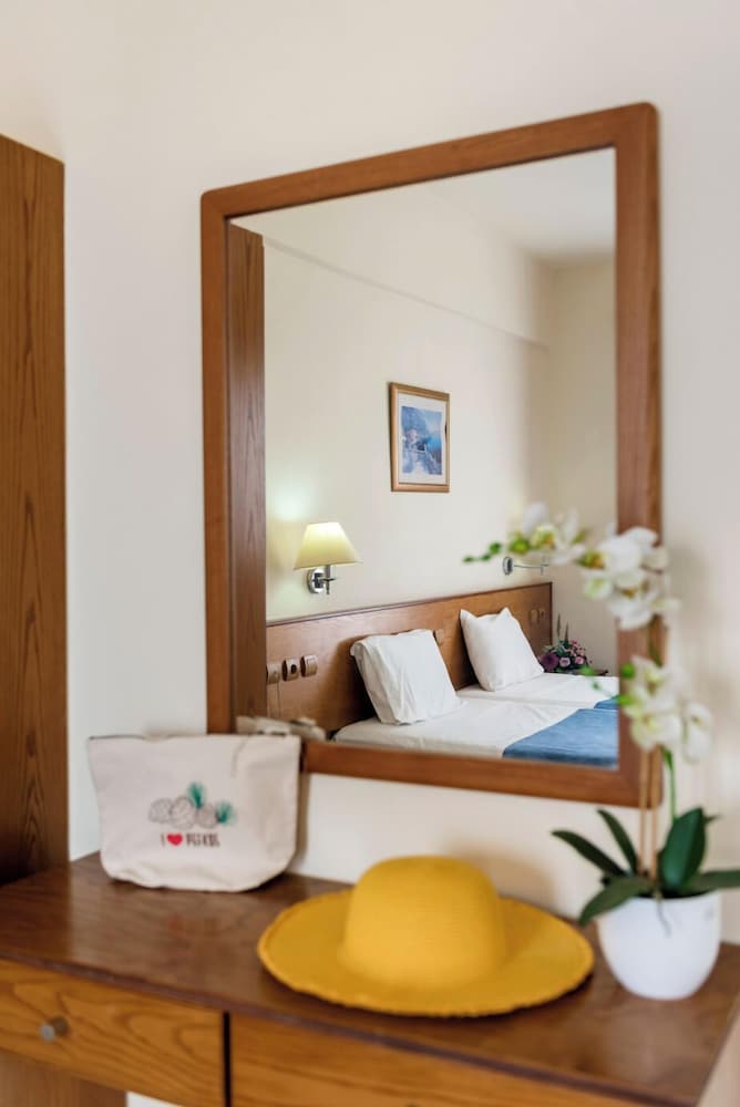Stella Hotel — Hotel rooms in Pefkos, South Aegean