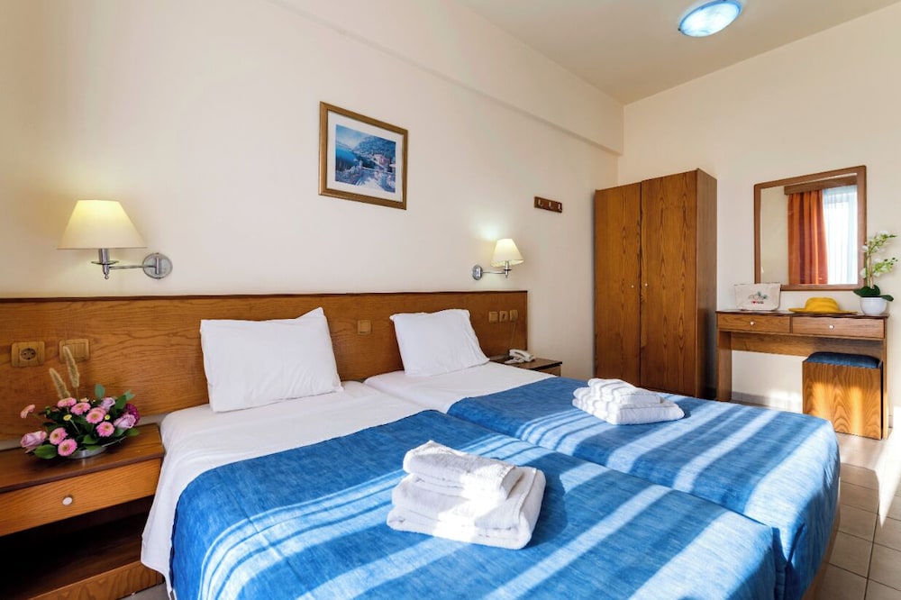 Stella Hotel — Hotel rooms in Pefkos, South Aegean