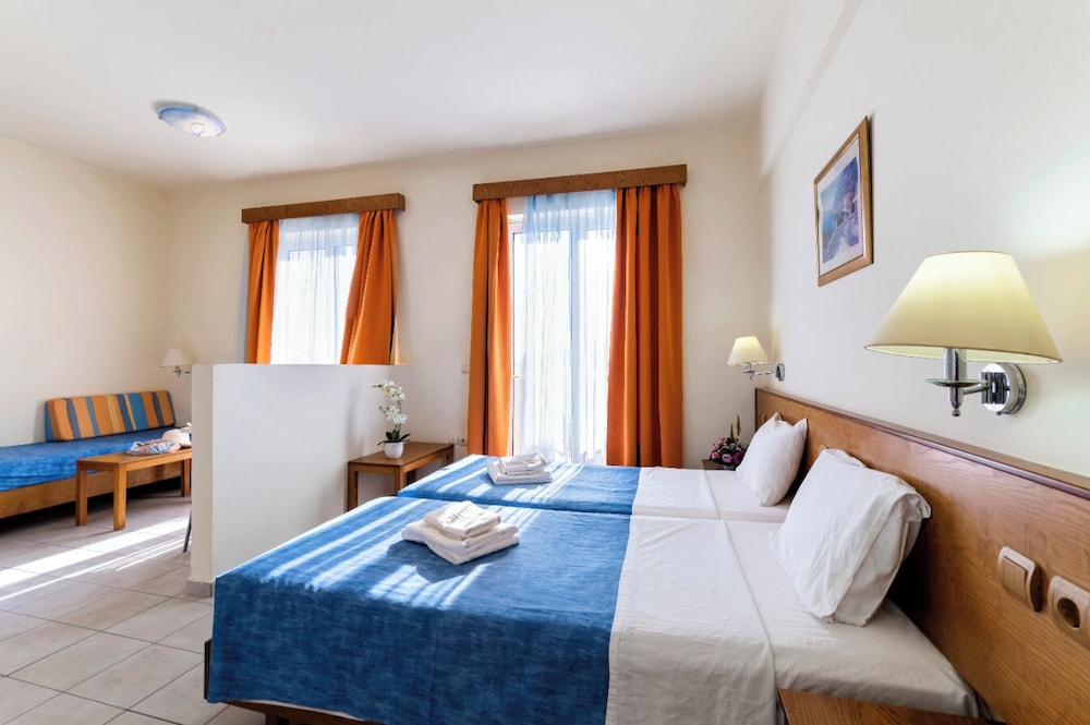 Stella Hotel — Hotel rooms in Pefkos, South Aegean