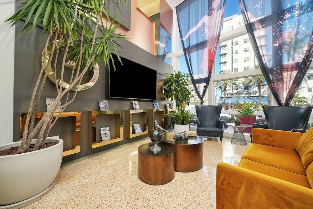 Catalina Hotel & Beach Club — Hotel building in Miami, Florida