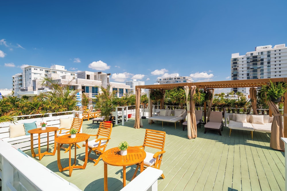 Catalina Hotel & Beach Club — Hotel building in Miami, Florida