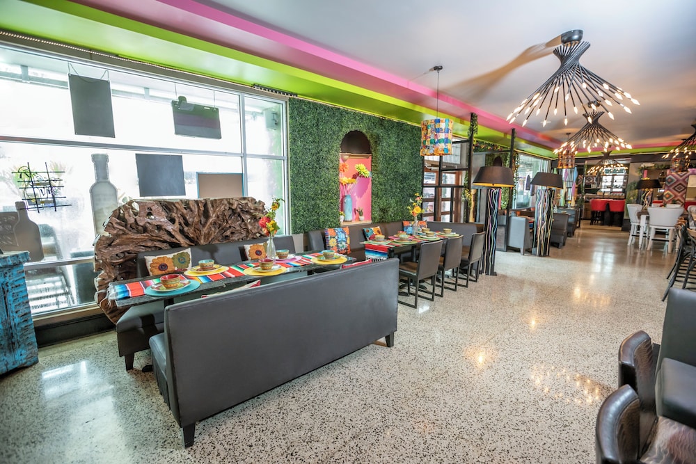 Catalina Hotel & Beach Club — Restaurant & bars in Miami, Florida