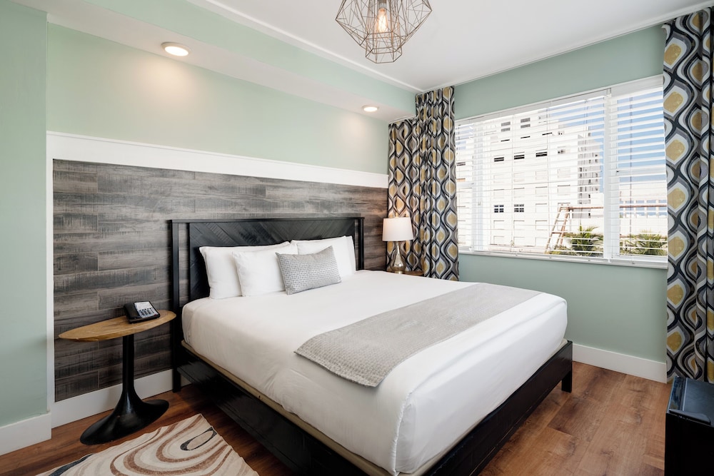 Catalina Hotel & Beach Club — Hotel rooms in Miami, Florida