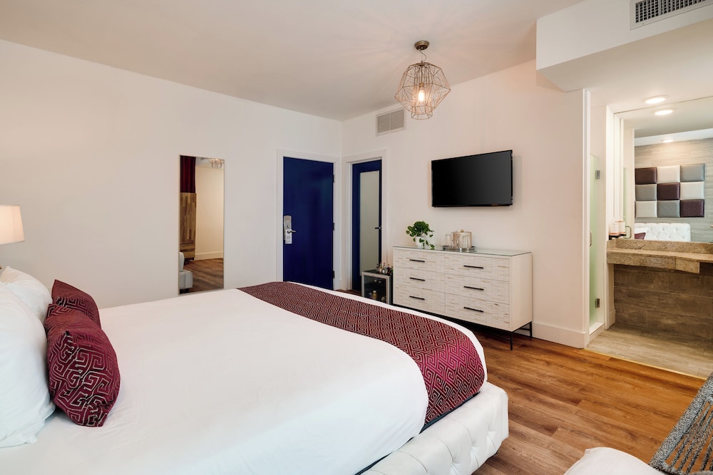 Catalina Hotel & Beach Club — Hotel rooms in Miami, Florida