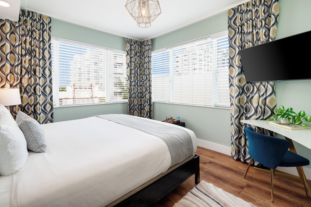 Catalina Hotel & Beach Club — Hotel rooms in Miami, Florida