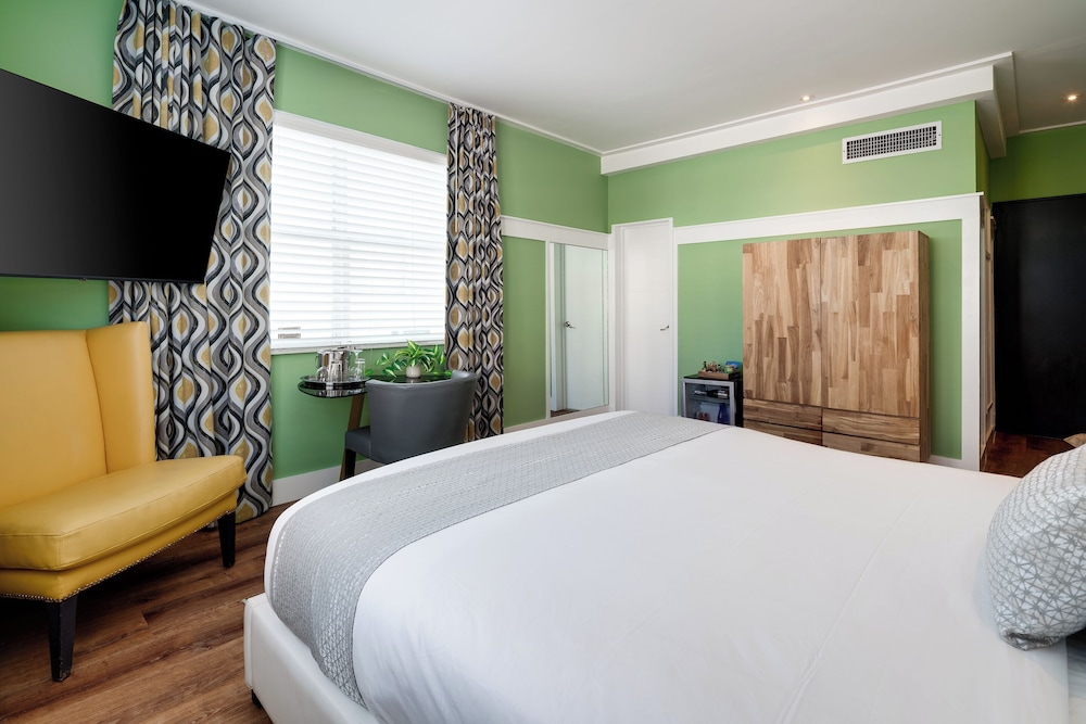 Catalina Hotel & Beach Club — Hotel rooms in Miami, Florida