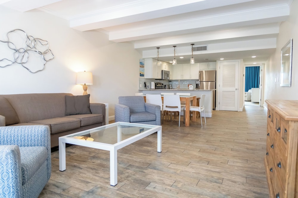 The Fold Hotels Indian Shores — Hotel rooms in Indian Shores, Florida