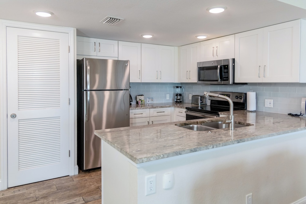 The Fold Hotels Indian Shores — Hotel rooms in Indian Shores, Florida