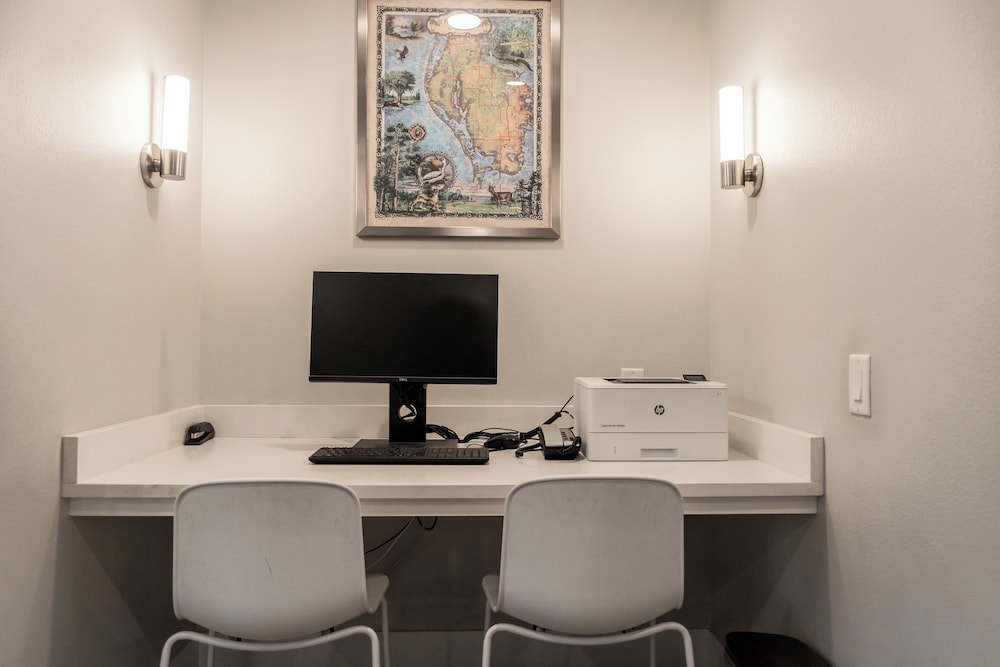 The Fold Hotels Indian Shores — Hotel building in Indian Shores, Florida