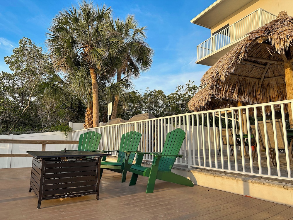 The Fold Hotels Indian Shores — Hotel building in Indian Shores, Florida