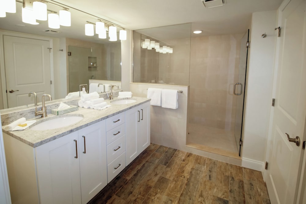 The Fold Hotels Indian Shores — Hotel rooms in Indian Shores, Florida