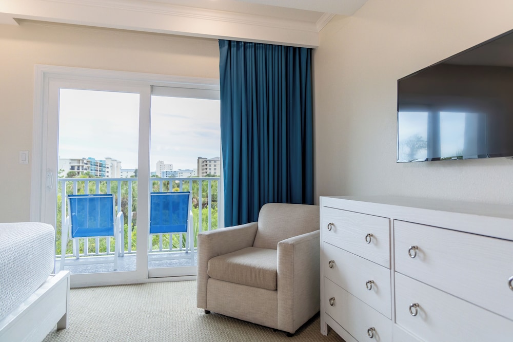 The Fold Hotels Indian Shores — Hotel rooms in Indian Shores, Florida
