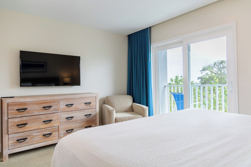The Fold Hotels Indian Shores — Hotel rooms in Indian Shores, Florida