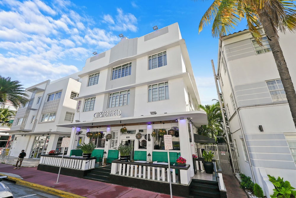 Chesterfield Hotel & Suites — Hotel building in Miami, Florida