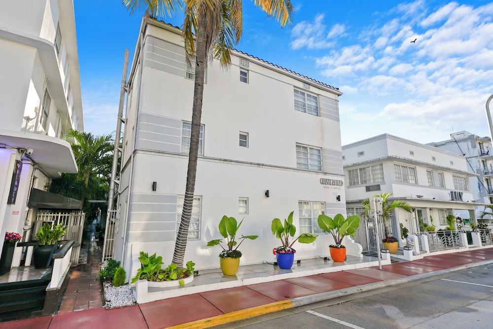Chesterfield Hotel & Suites — Hotel building in Miami, Florida