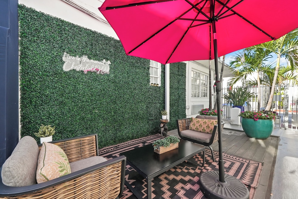 Chesterfield Hotel & Suites — Hotel building in Miami, Florida