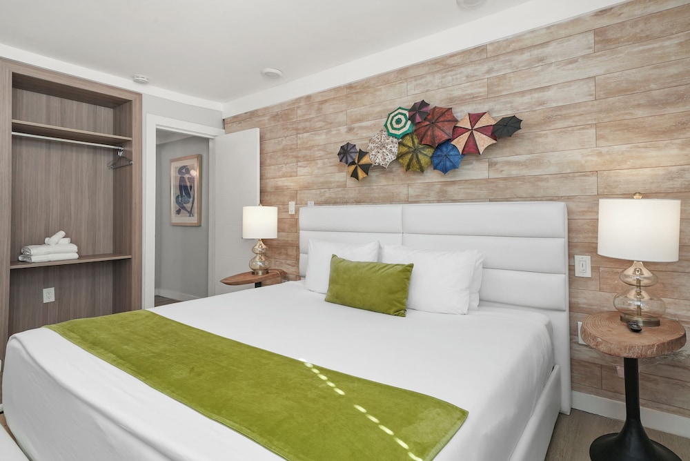 Chesterfield Hotel & Suites — Hotel rooms in Miami, Florida