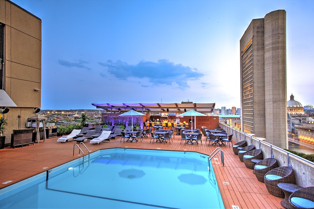The Colonnade Hotel Back Bay — Swimming pool in Boston, Massachusetts